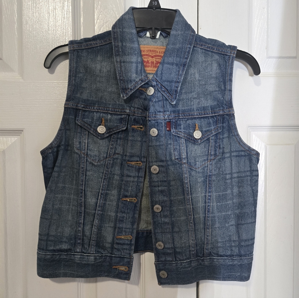 Levis Denim Sleeveless Vest S